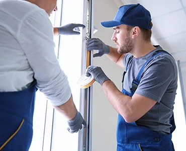 glass repair experts in St. Petersburg, FL