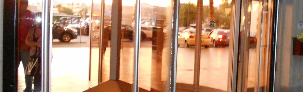 Storefront Glass Repair Cost in St. Petersburg, FL